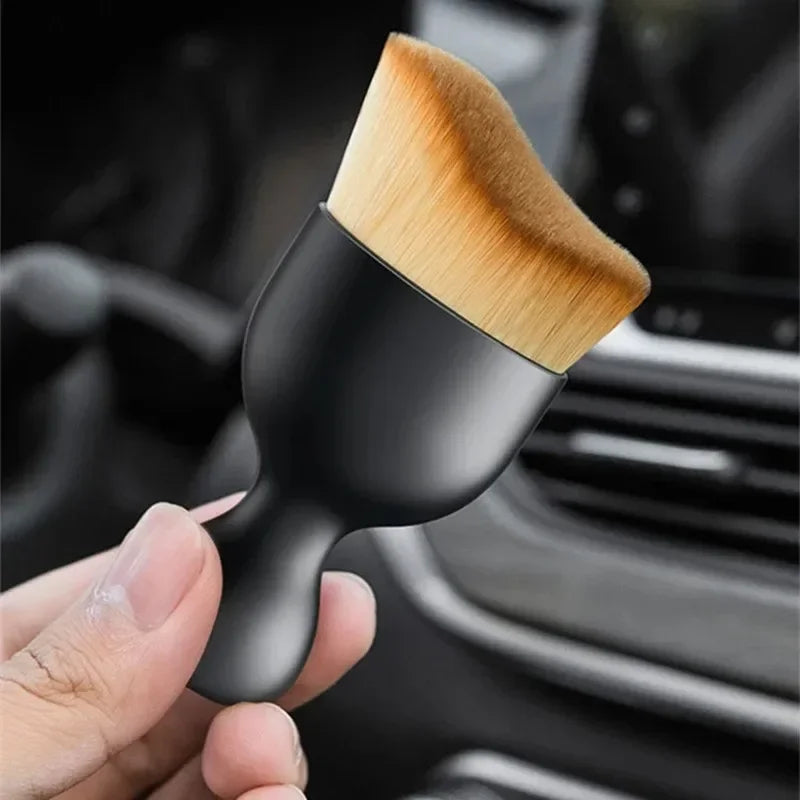 THE BRUSH PRO | La herramienta de bolsillo que llega a donde otras no pueden