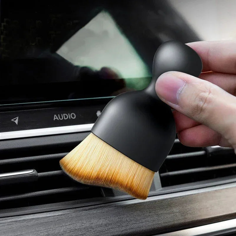 THE BRUSH PRO | La herramienta de bolsillo que llega a donde otras no pueden